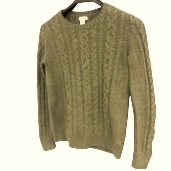 L.L Bean XS green light intentional fade cable knit cotton sweater in great cond - Picture 1 of 9